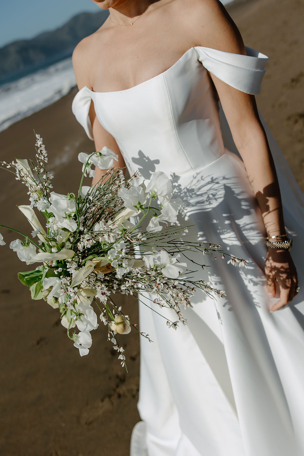 wedding bouquet at san francisco city hall